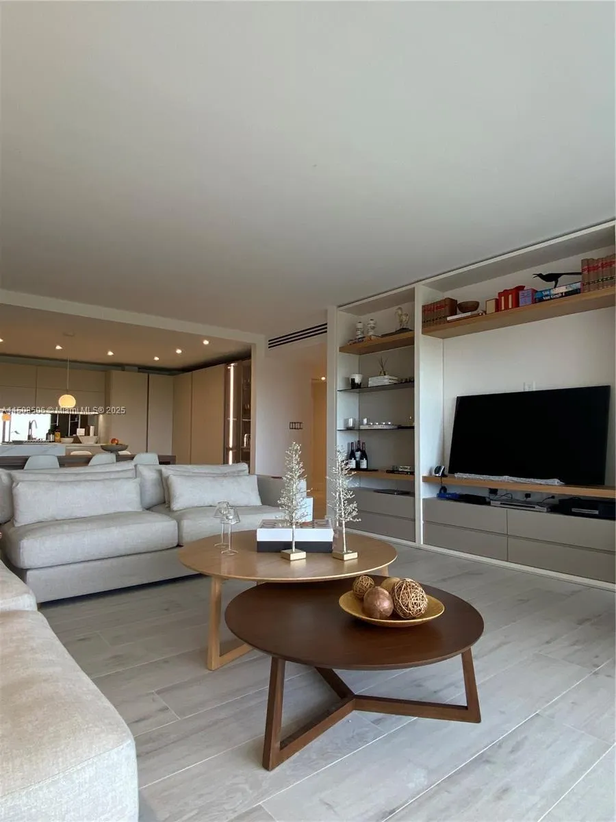 Key Biscayne, Florida 33149, United States, 2 Bedrooms Bedrooms, ,2 BathroomsBathrooms,Residential,Active,67419