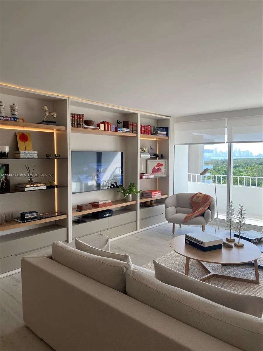 Key Biscayne, Florida 33149, United States, 2 Bedrooms Bedrooms, ,2 BathroomsBathrooms,Residential,Active,67419