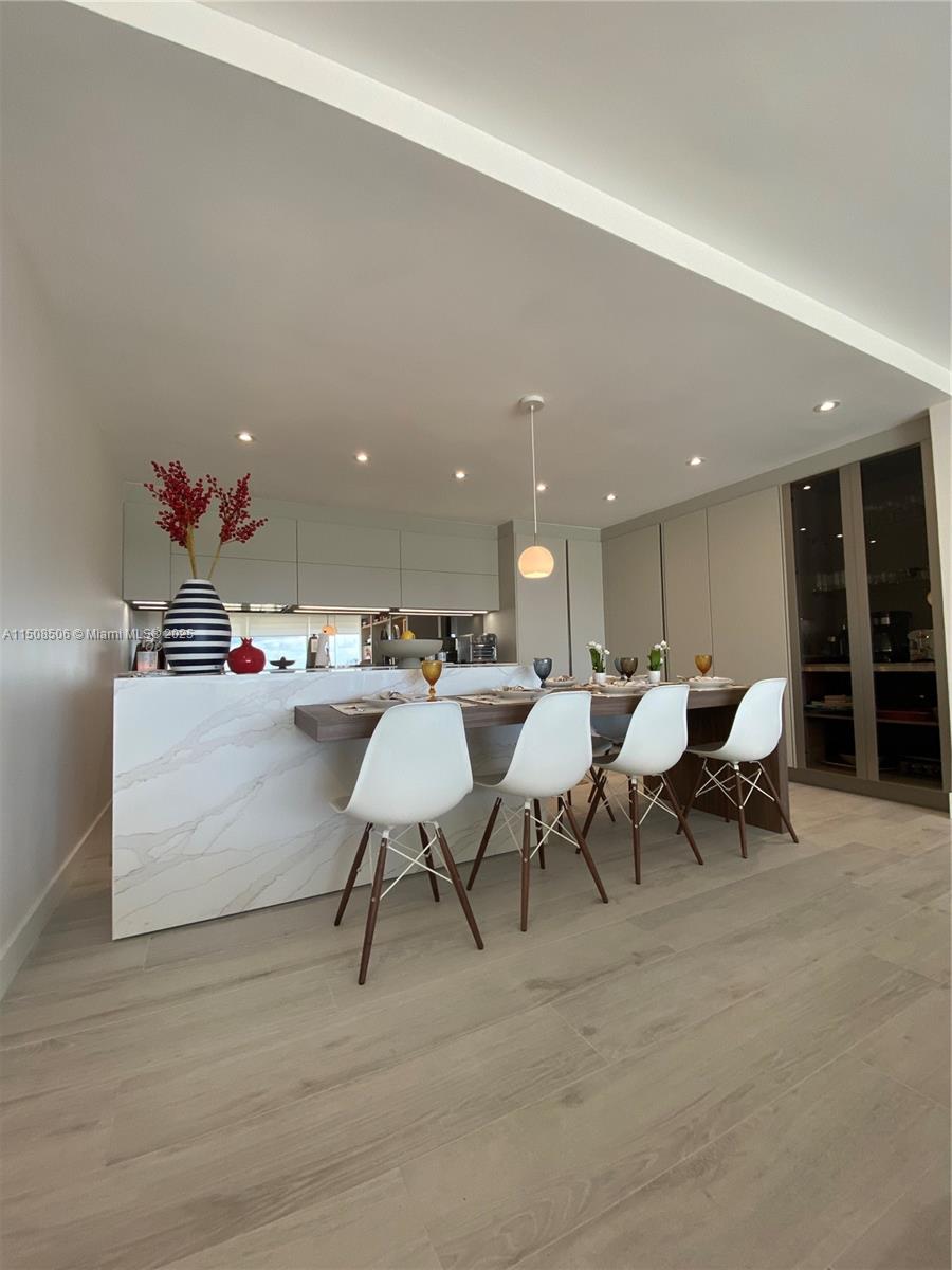 COMMODORE CLUB SOUTH COND - Residential Lease