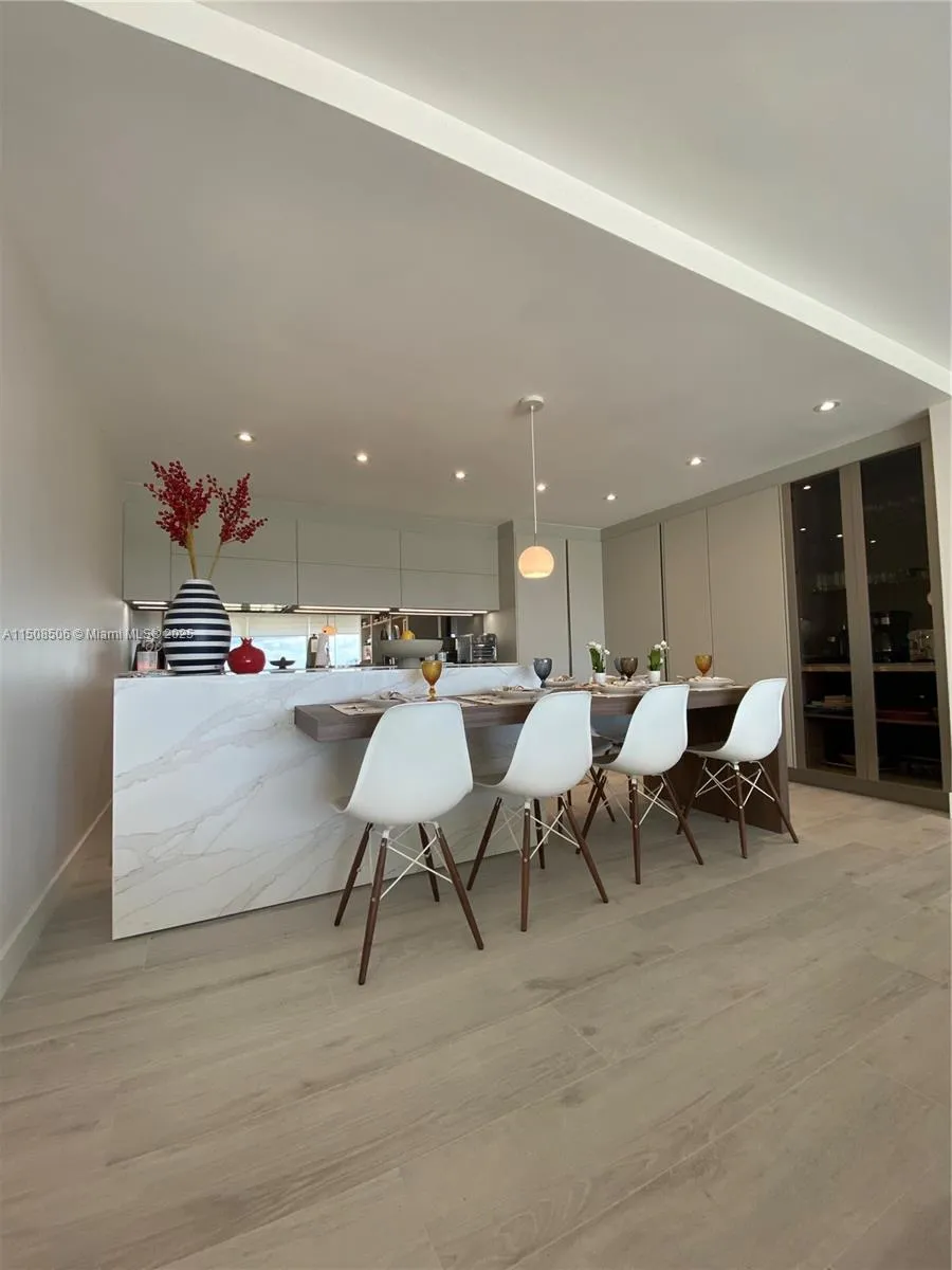 Key Biscayne, Florida 33149, United States, 2 Bedrooms Bedrooms, ,2 BathroomsBathrooms,Residential,Active,67419