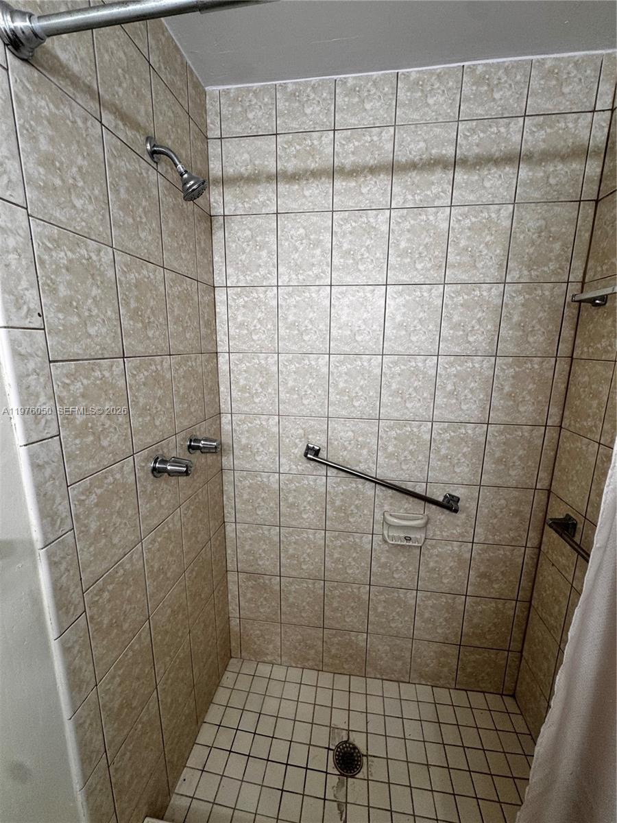 2ND AMEND TO HALF MOON VI - Residential Lease