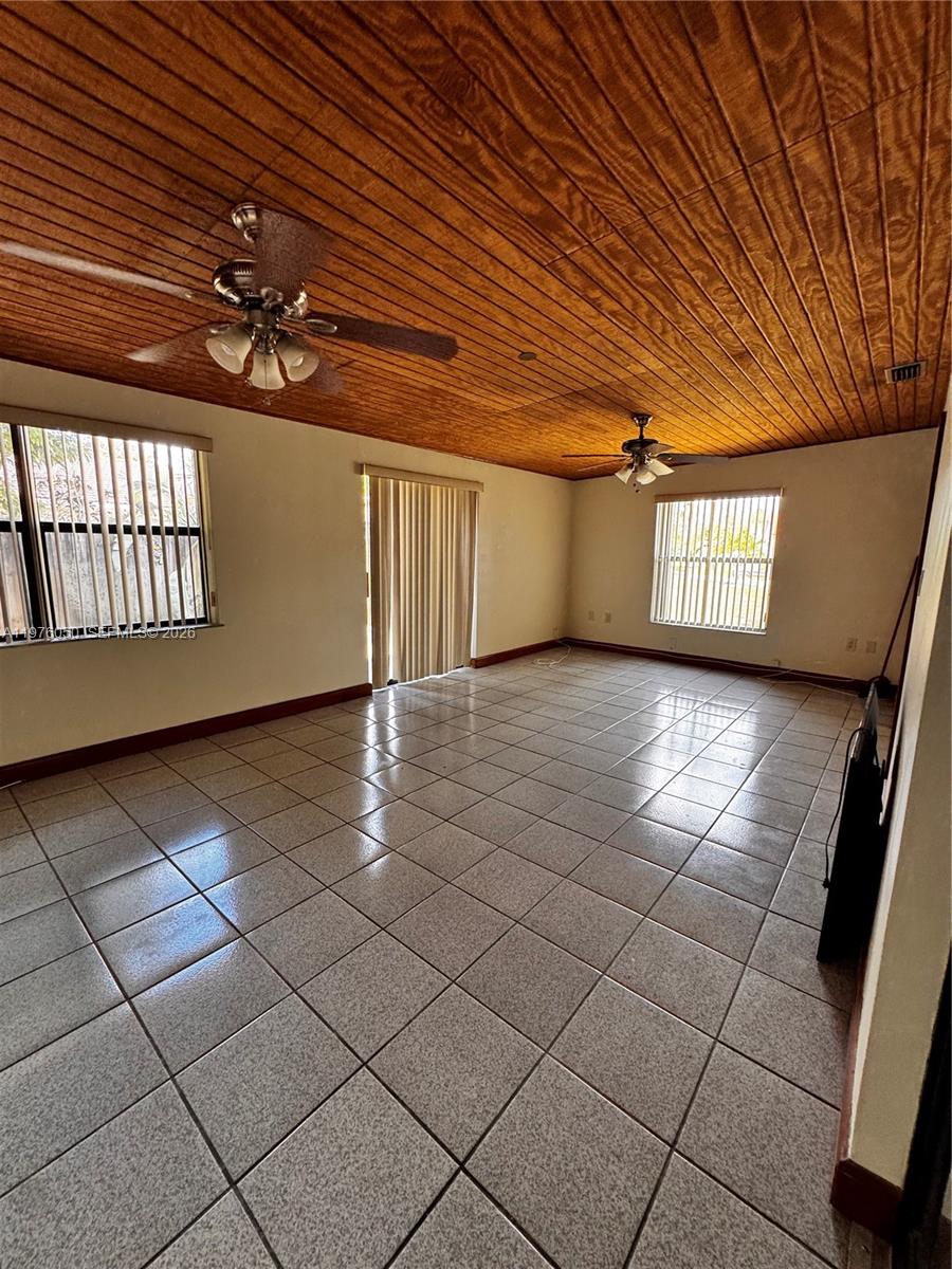 2ND AMEND TO HALF MOON VI - Residential Lease