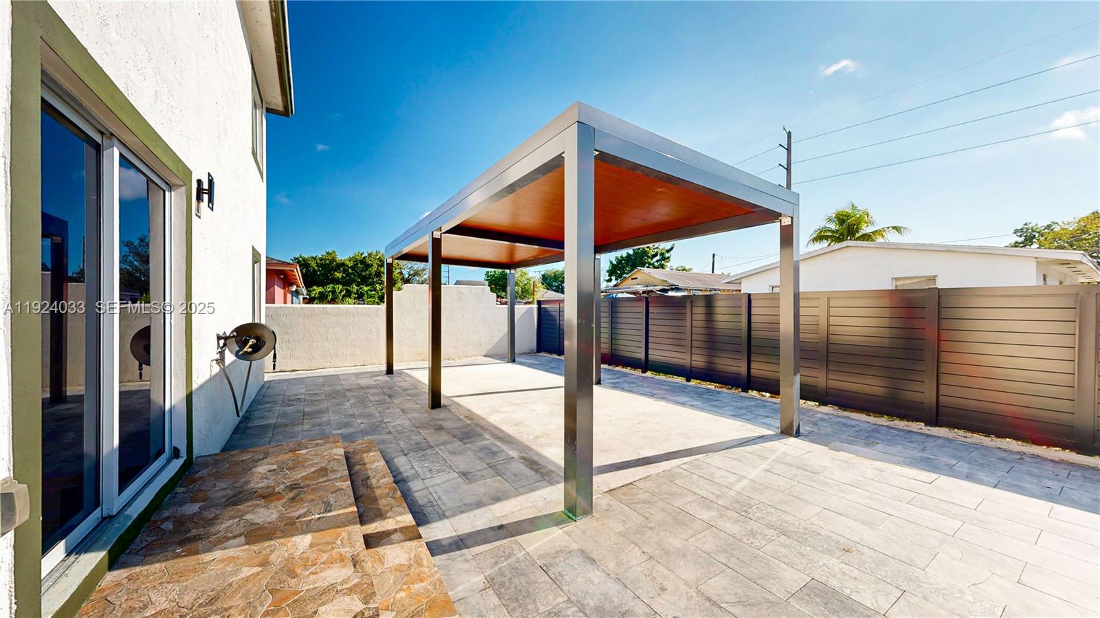 LIBERTY CITY - Residential