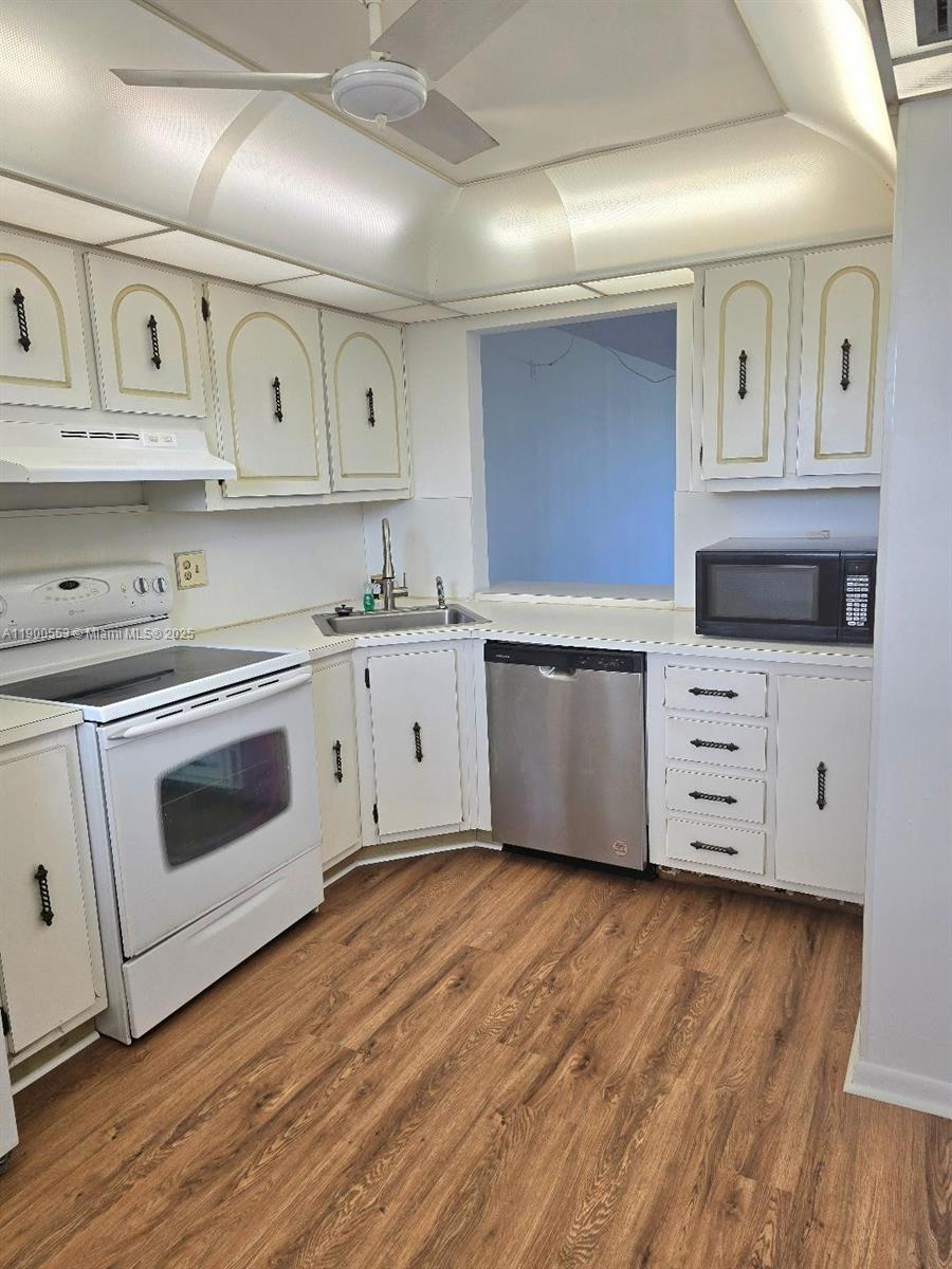 ARAGON PHASE 1A CONDO - Residential Lease