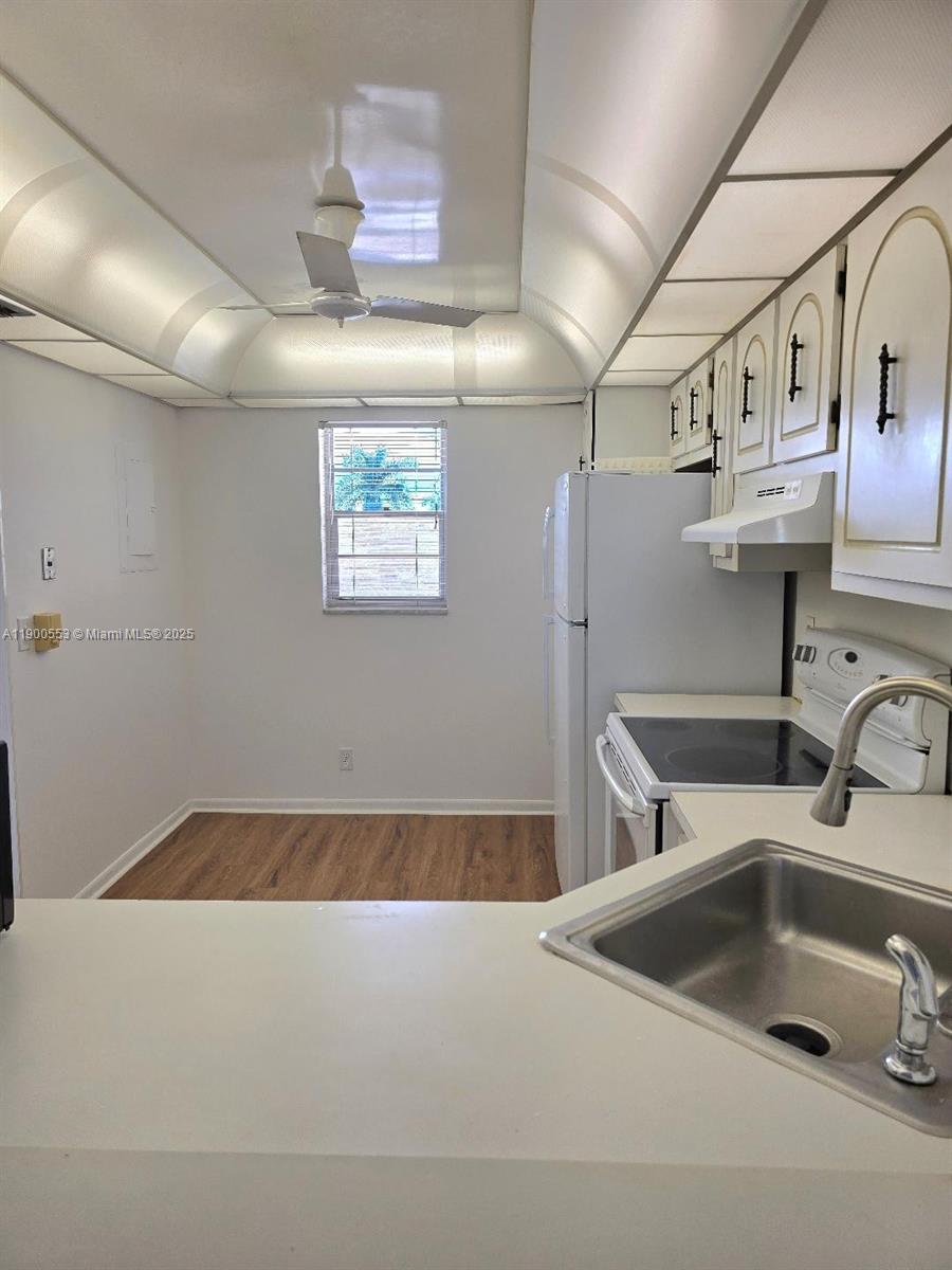 ARAGON PHASE 1A CONDO - Residential Lease