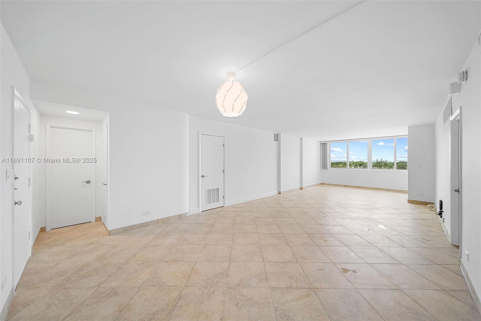 Rental Property at 5005 Collins Ave 607, Miami Beach, Miami-Dade County, Florida - Bedrooms: 1 
Bathrooms: 2  - $2,800 MO.