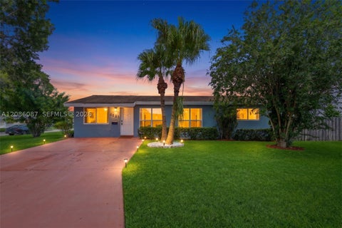 Photo of 1851 N 69th Ave, Hollywood, FL 33024 (MLS # A12086087)