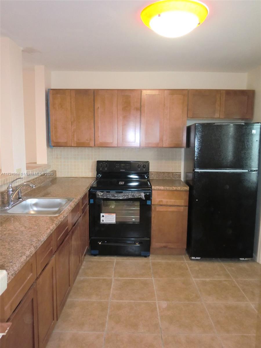 MEADOWBROOK TOWERS CONDO - Residential