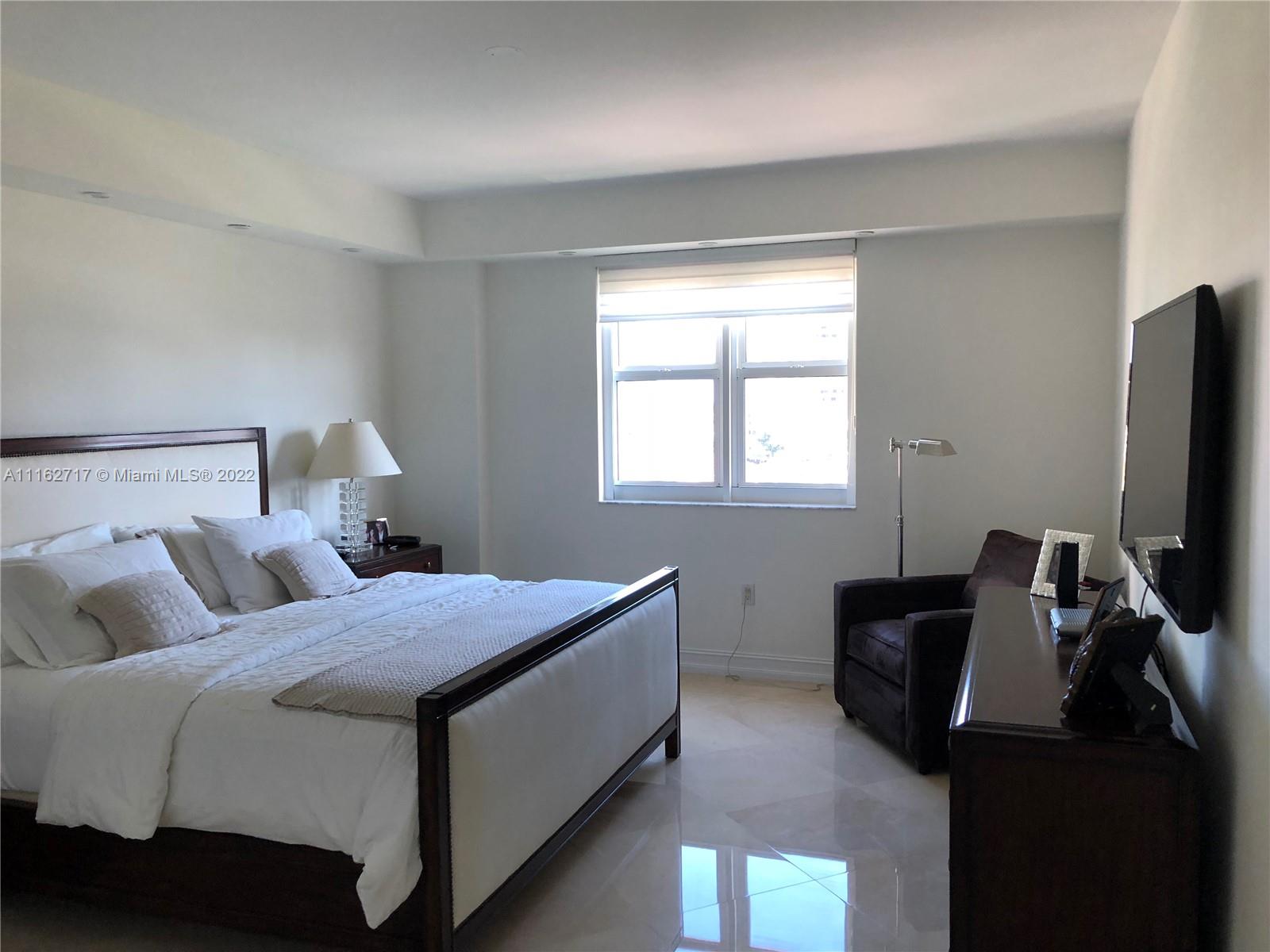 TURNBERRY VILLAGE SO TOWE - Residential