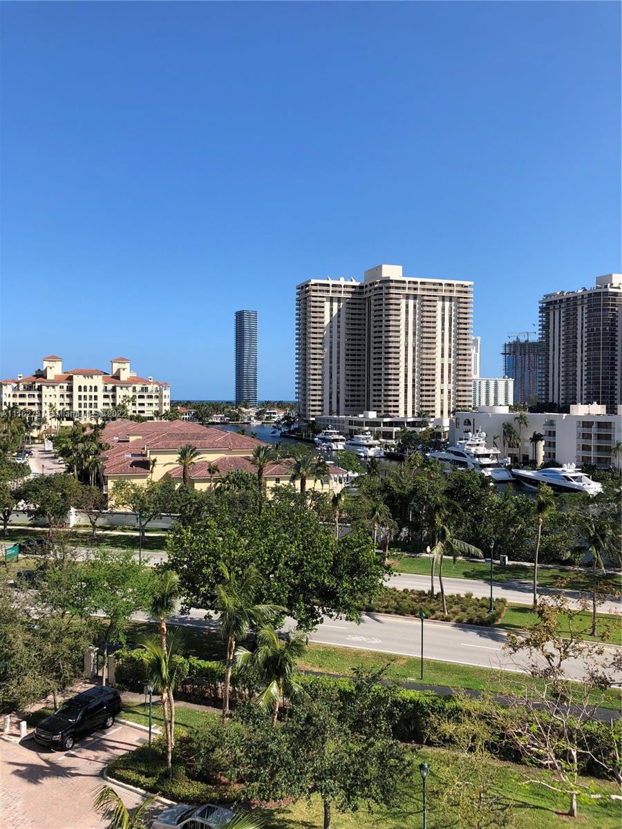 TURNBERRY VILLAGE SO TOWE - Residential