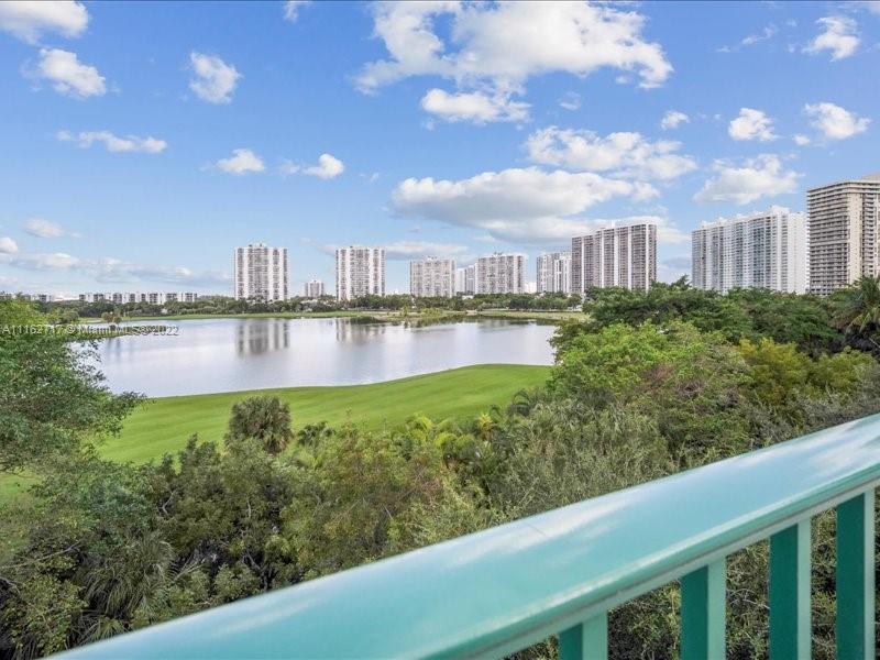 TURNBERRY VILLAGE SO TOWE - Residential