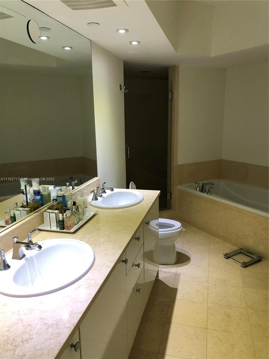 TURNBERRY VILLAGE SO TOWE - Residential