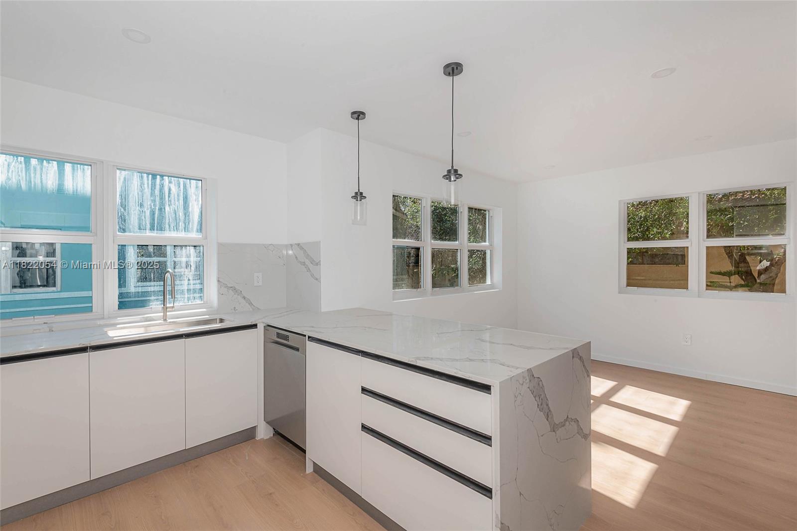 EVERGLADE LAND SALES CO - Residential Income