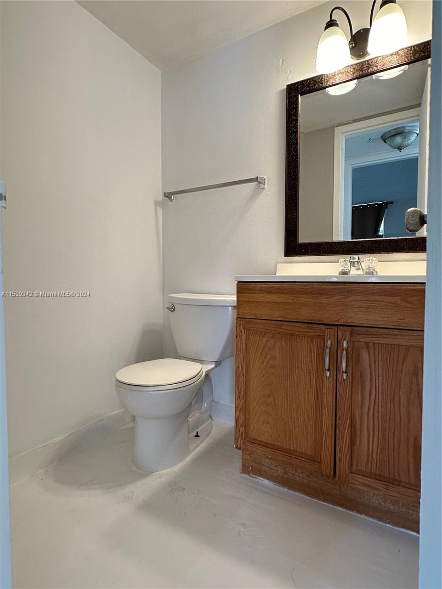 BAYVIEW PALMS CONDO - Residential Lease