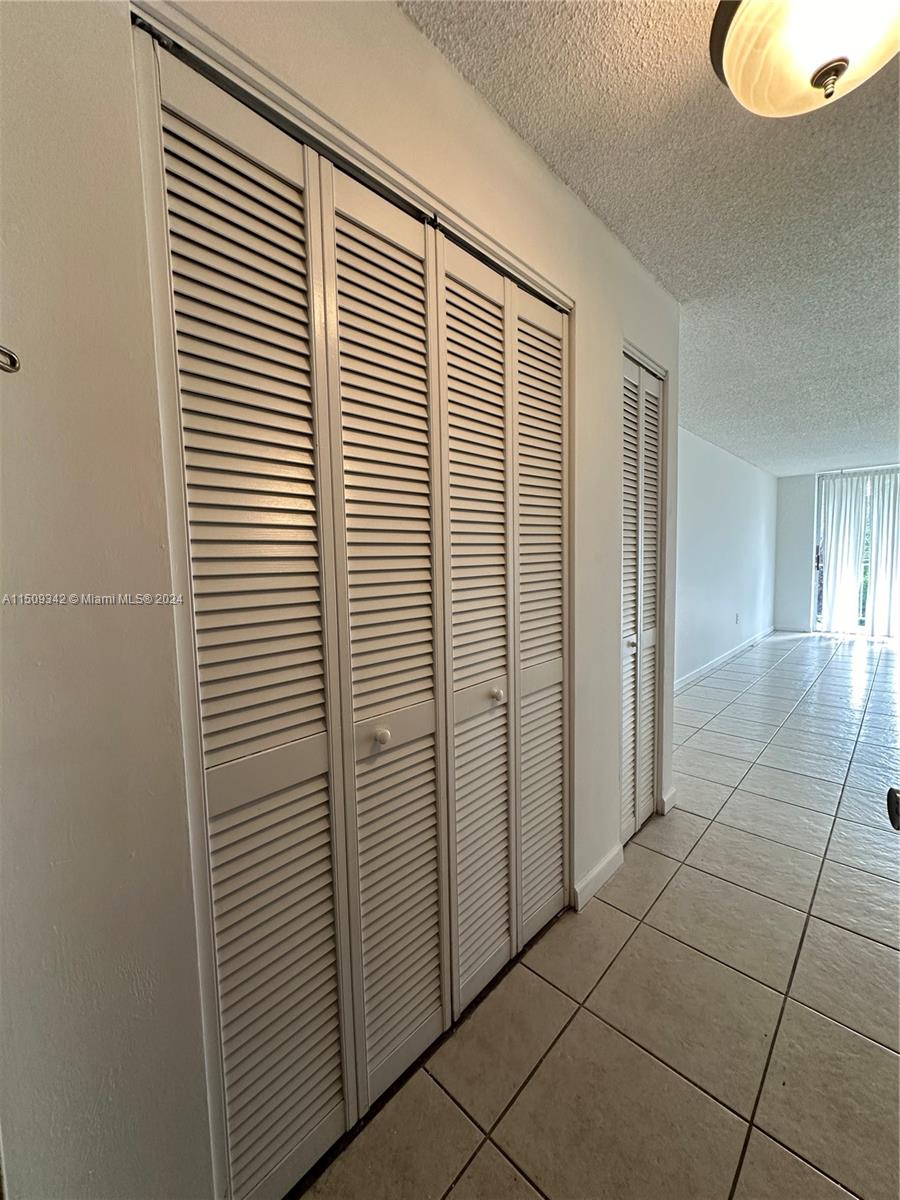 BAYVIEW PALMS CONDO - Residential Lease