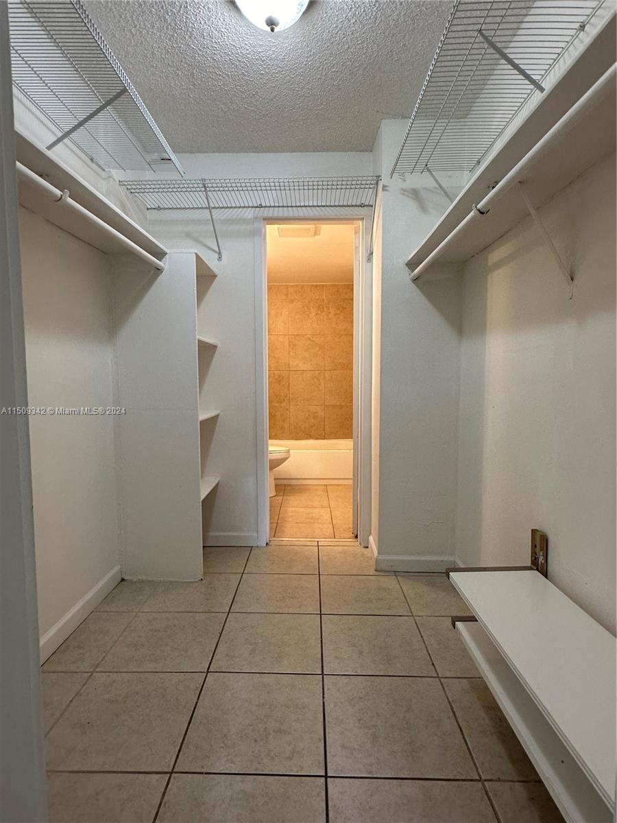 BAYVIEW PALMS CONDO - Residential Lease