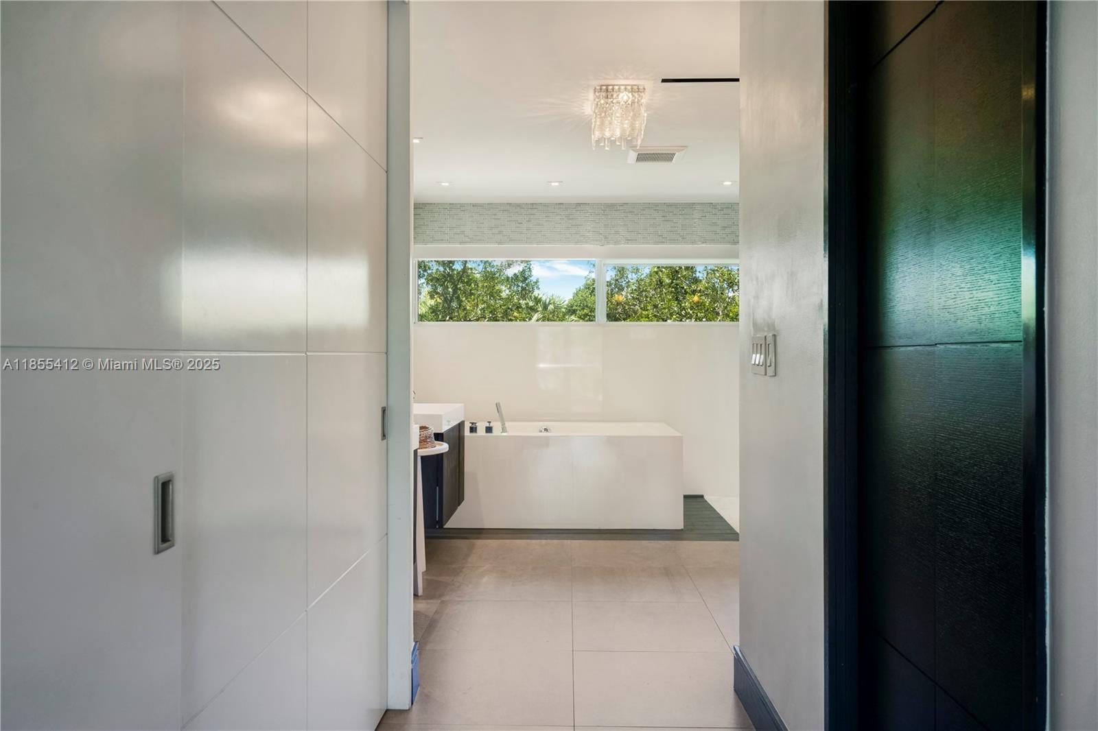 TROPICAL ISLE HOMES SUB 2N - Residential