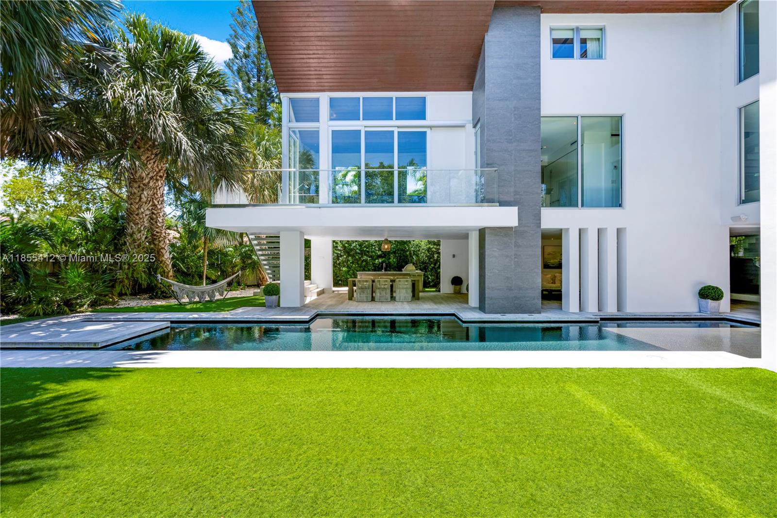 TROPICAL ISLE HOMES SUB 2N - Residential