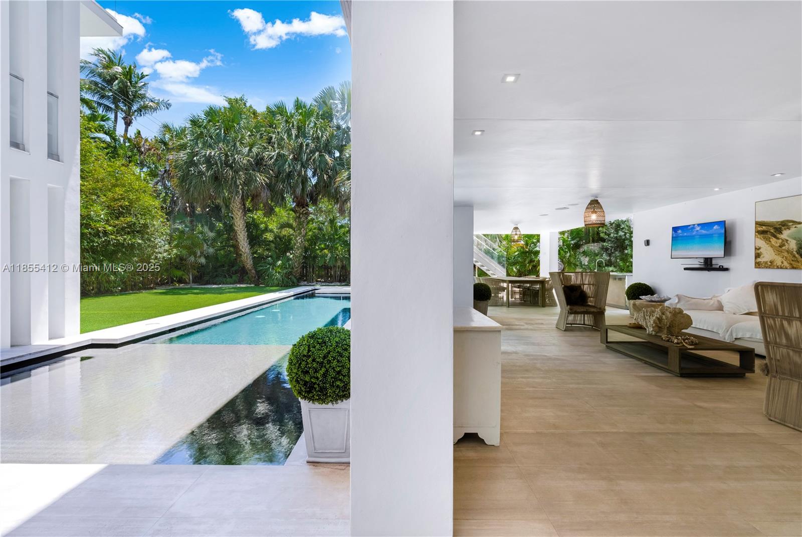 TROPICAL ISLE HOMES SUB 2N - Residential
