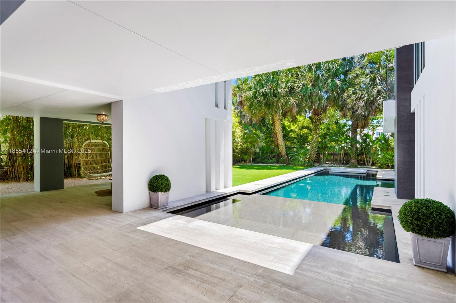 TROPICAL ISLE HOMES SUB 2N - Residential