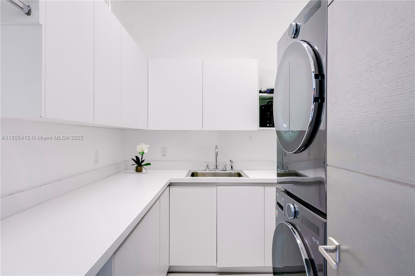 TROPICAL ISLE HOMES SUB 2N - Residential