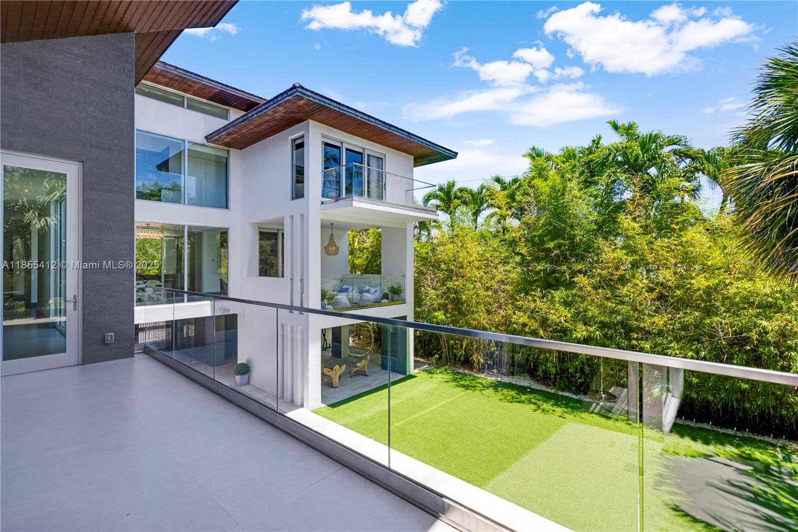 TROPICAL ISLE HOMES SUB 2N - Residential