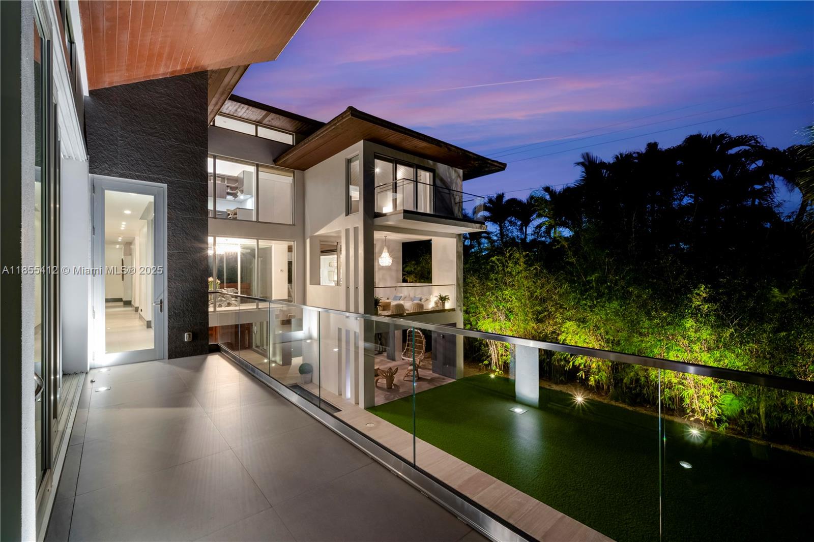 TROPICAL ISLE HOMES SUB 2N - Residential
