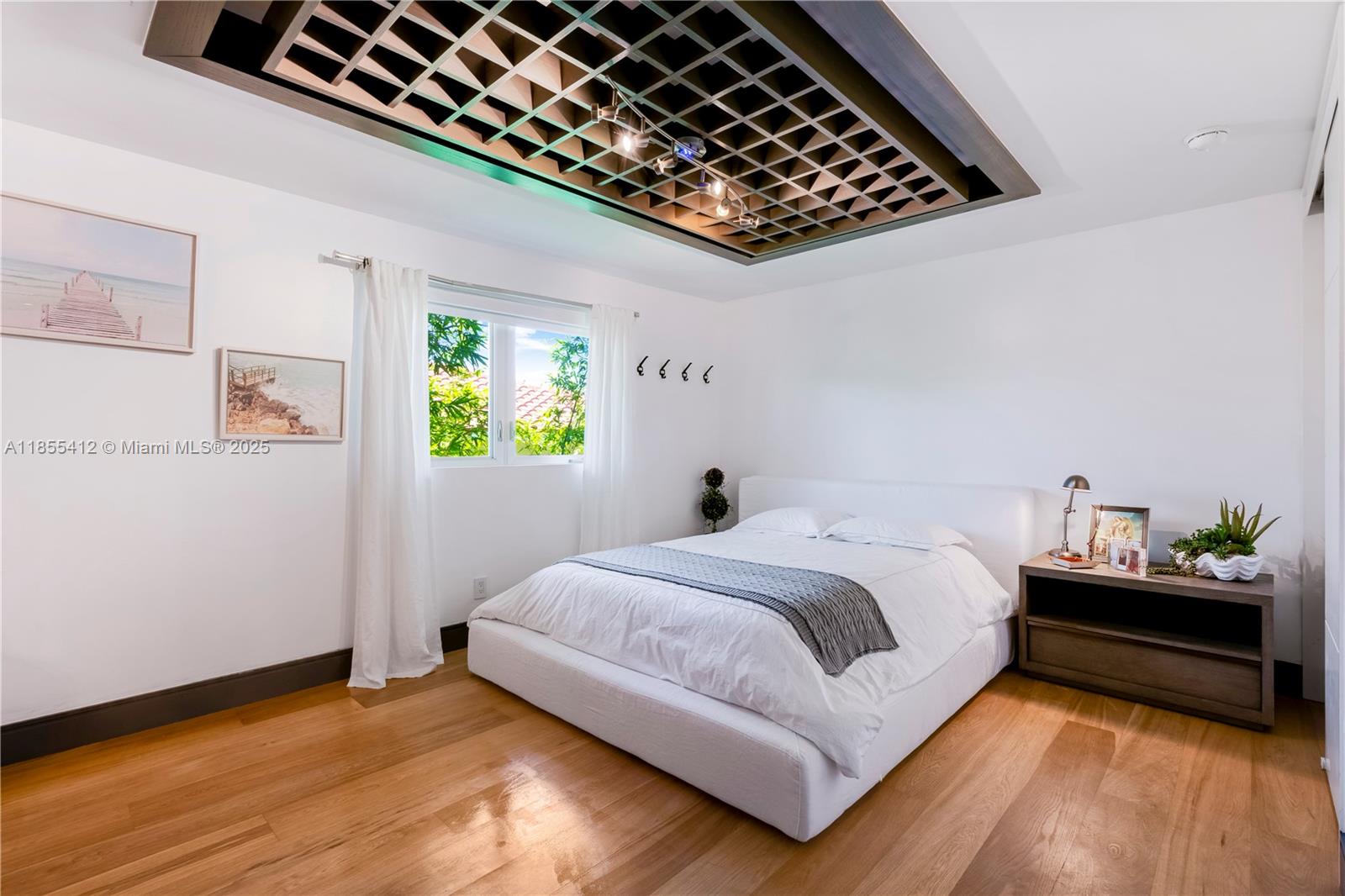 TROPICAL ISLE HOMES SUB 2N - Residential