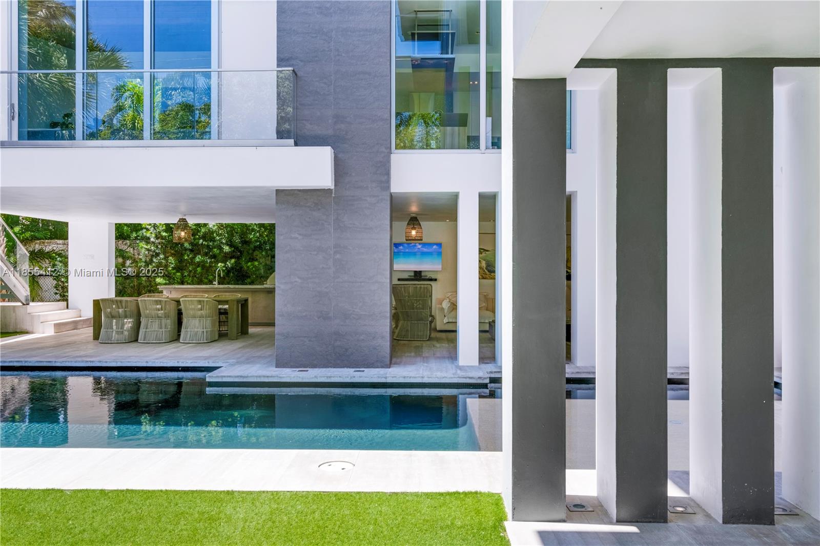 TROPICAL ISLE HOMES SUB 2N - Residential