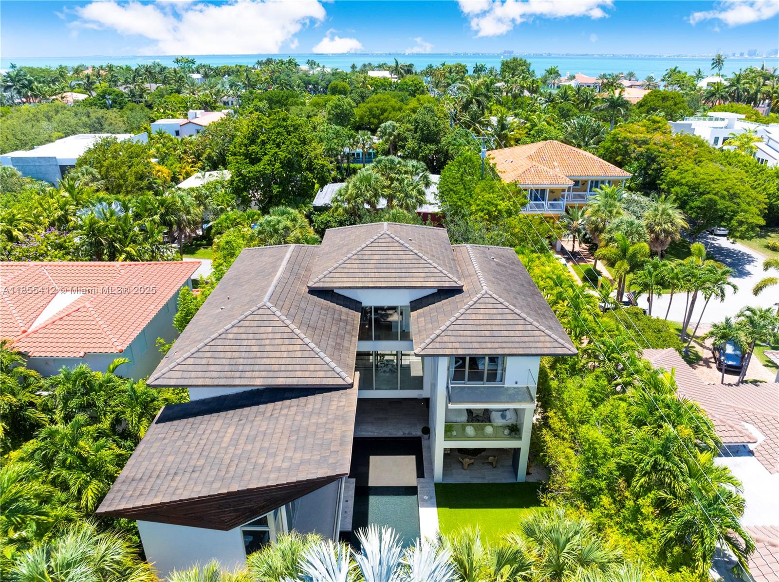 TROPICAL ISLE HOMES SUB 2N - Residential