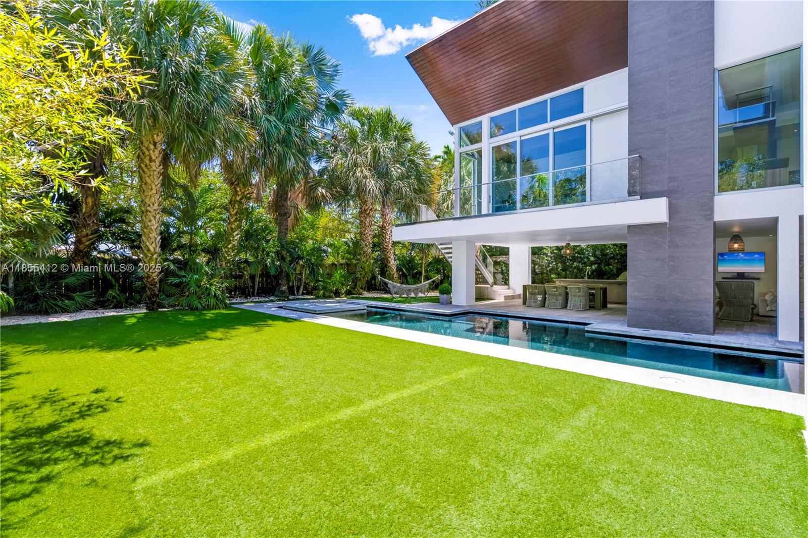 TROPICAL ISLE HOMES SUB 2N - Residential