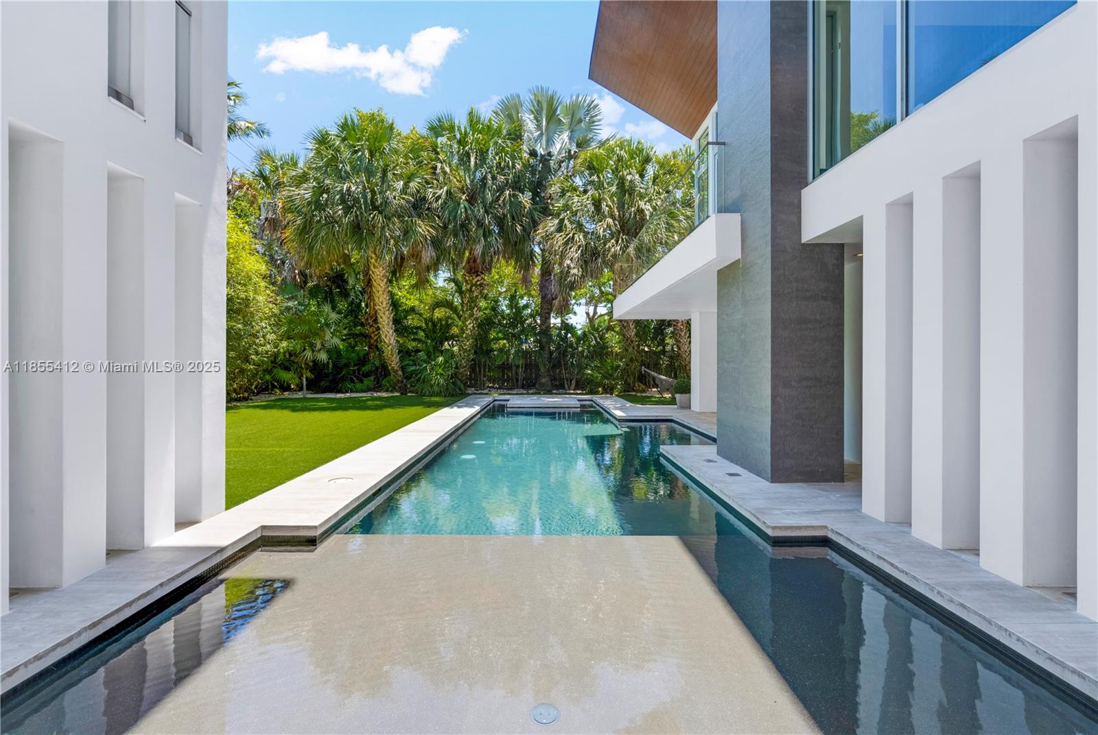 TROPICAL ISLE HOMES SUB 2N - Residential