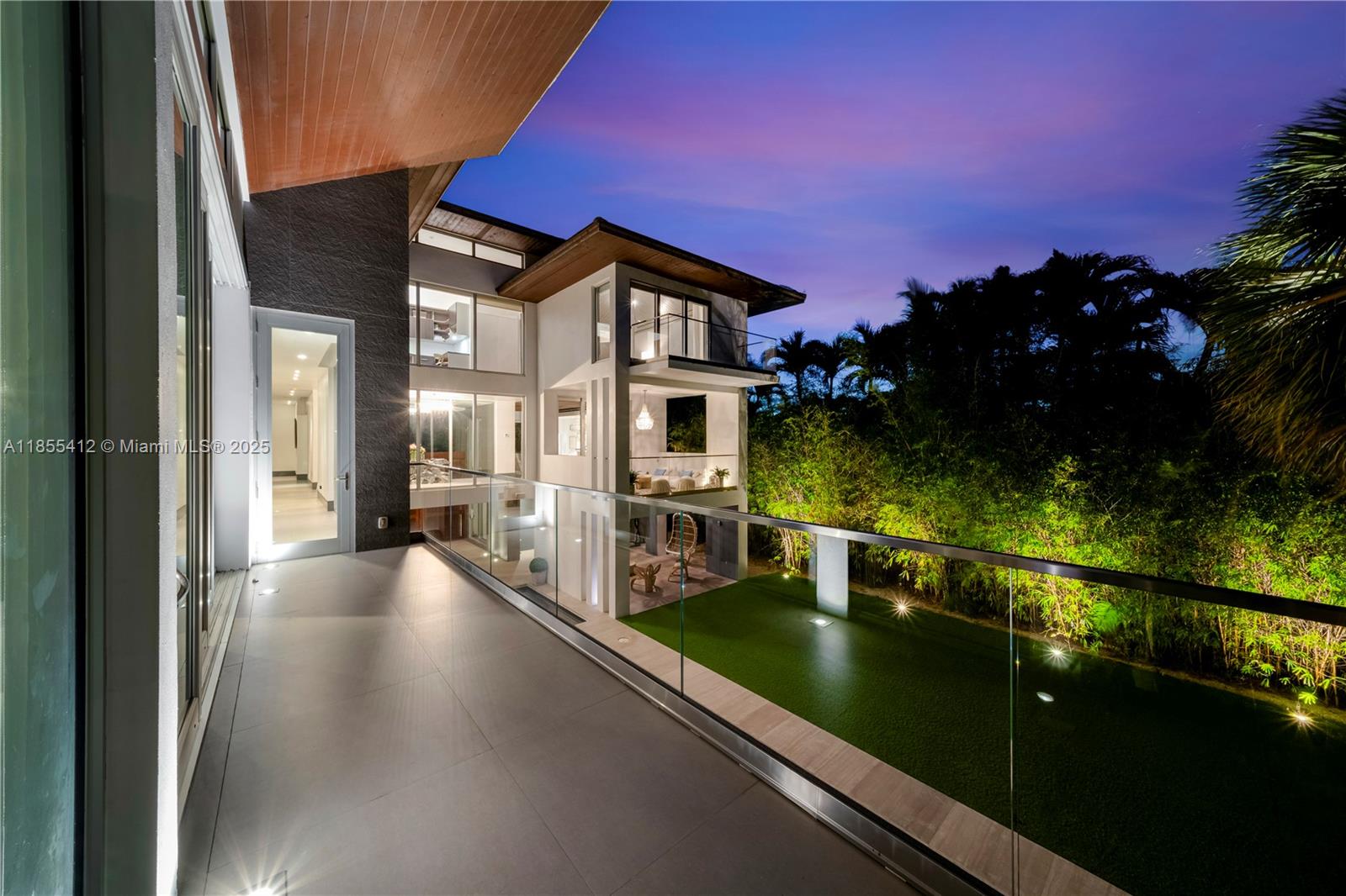 TROPICAL ISLE HOMES SUB 2N - Residential