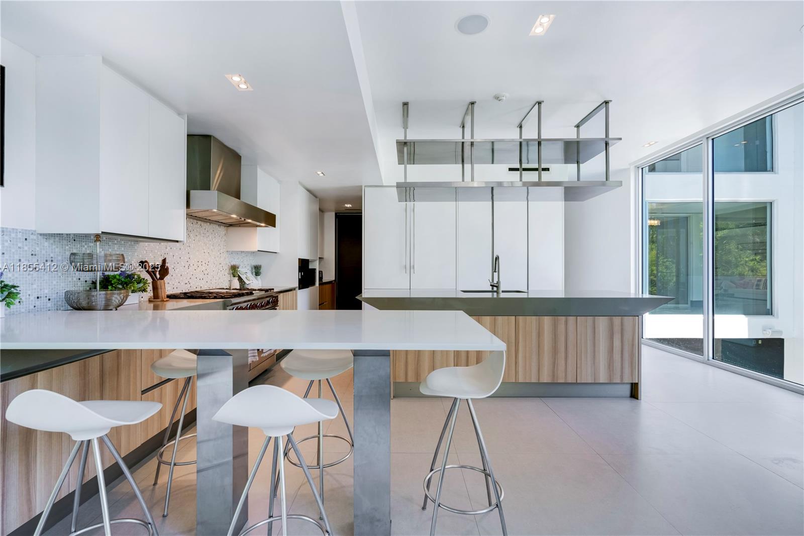 TROPICAL ISLE HOMES SUB 2N - Residential