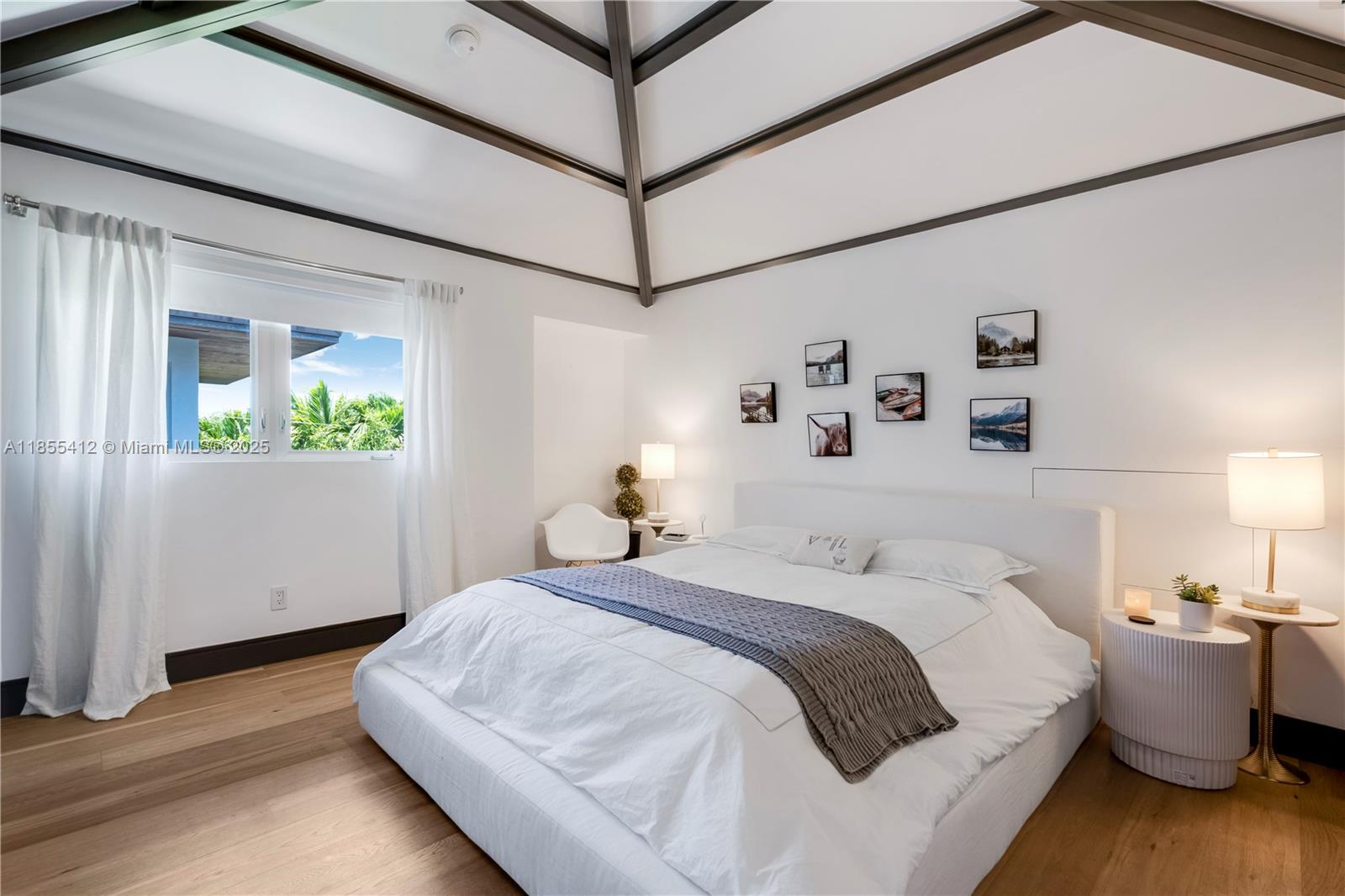 TROPICAL ISLE HOMES SUB 2N - Residential