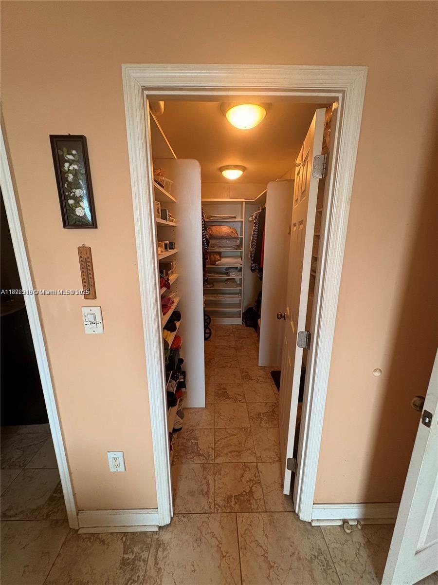BUCKLEY TOWERS CONDO - EA - Residential