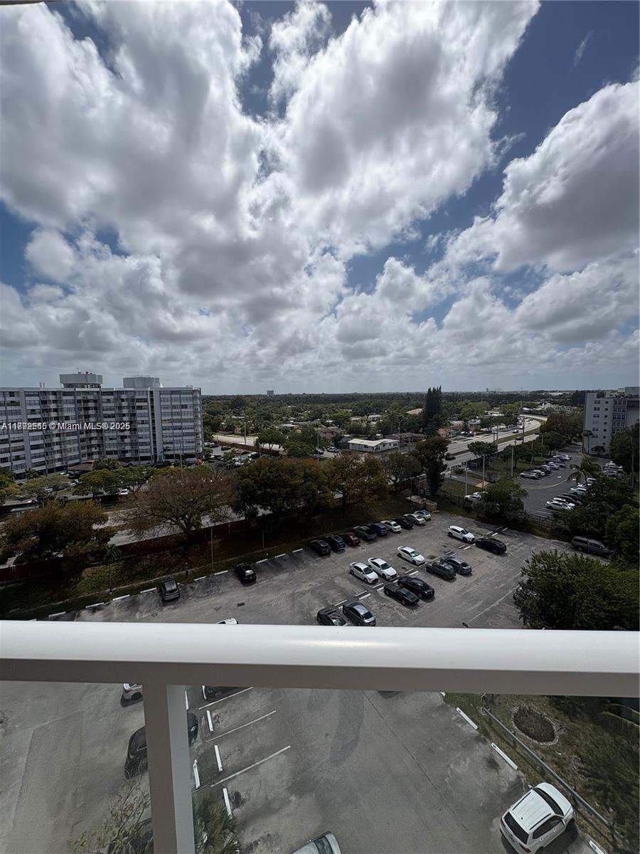 BUCKLEY TOWERS CONDO - EA - Residential
