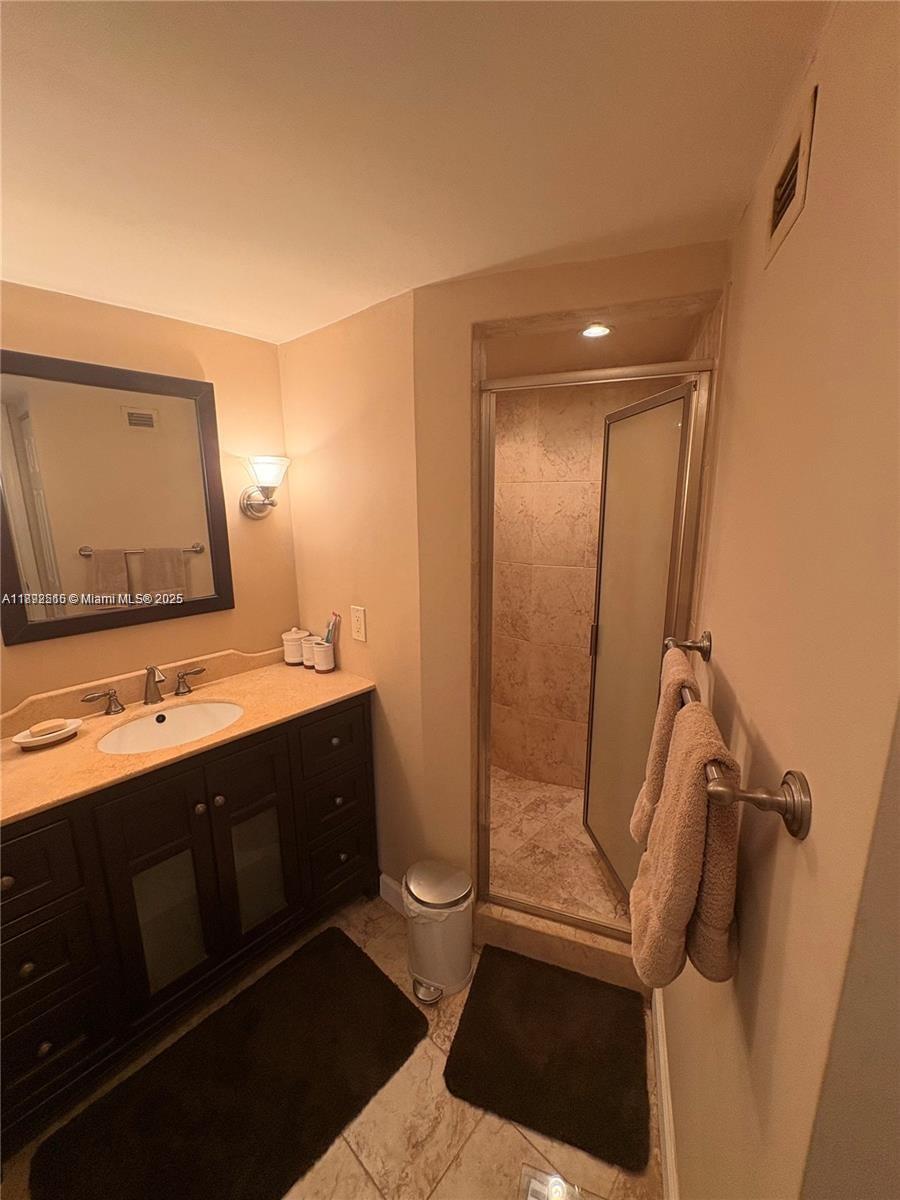 BUCKLEY TOWERS CONDO - EA - Residential