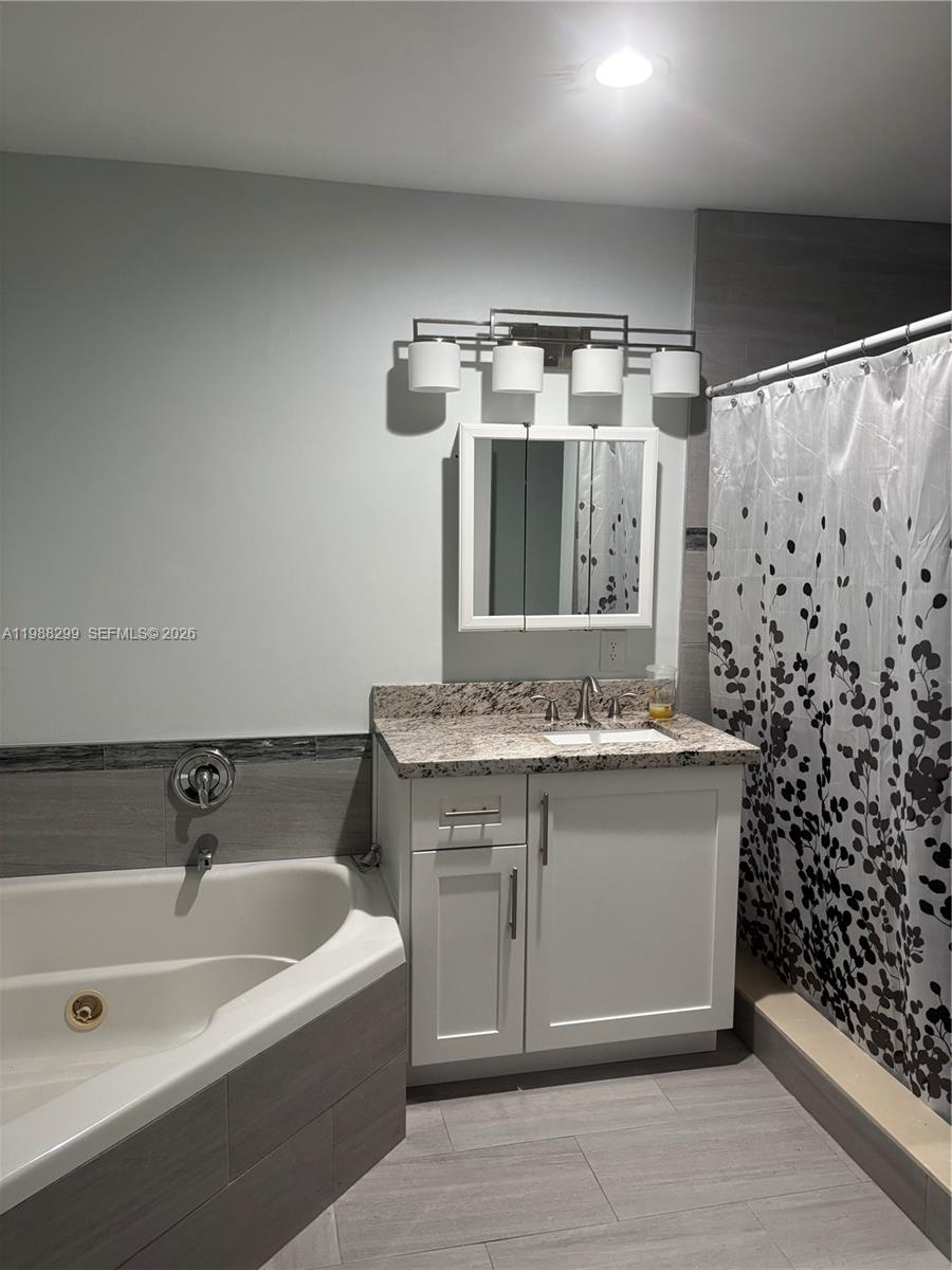 PALM AIRE OAKS COURSE EST - Residential Lease