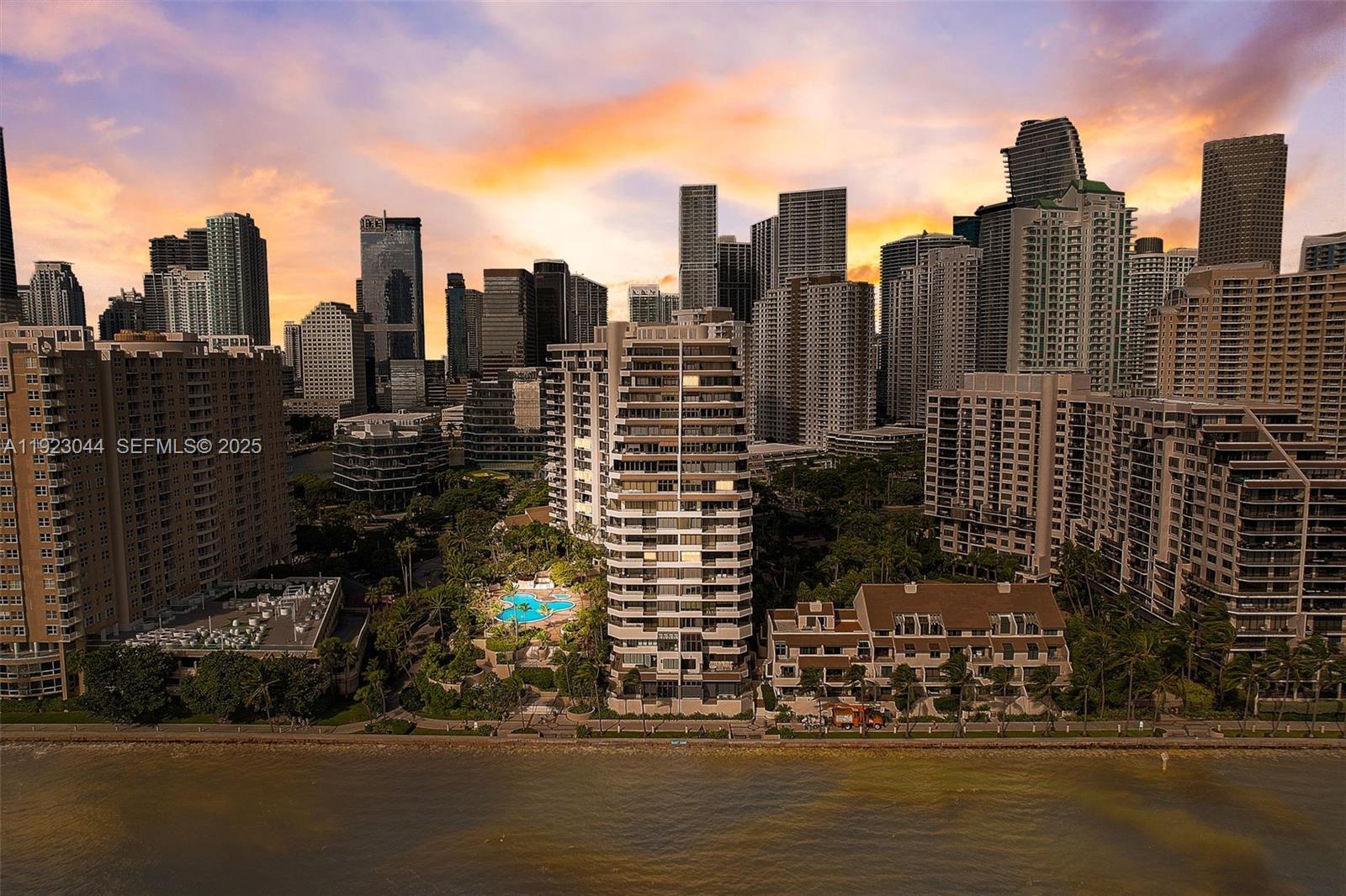 BRICKELL KEY ONE - Residential