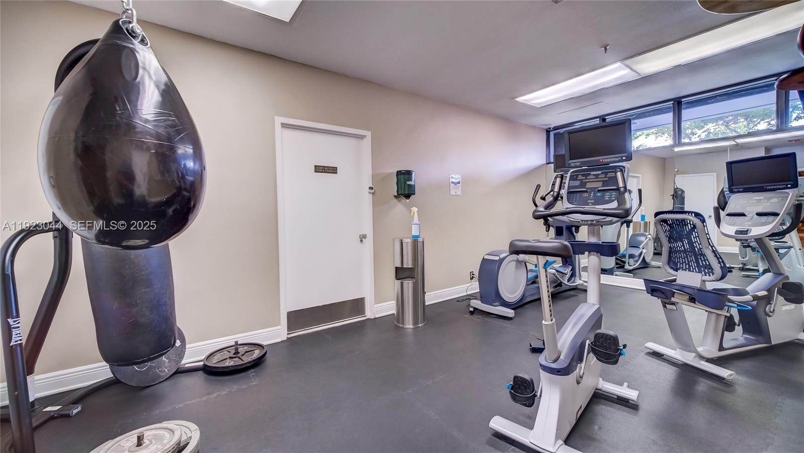 520 Brickell Key Dr A604