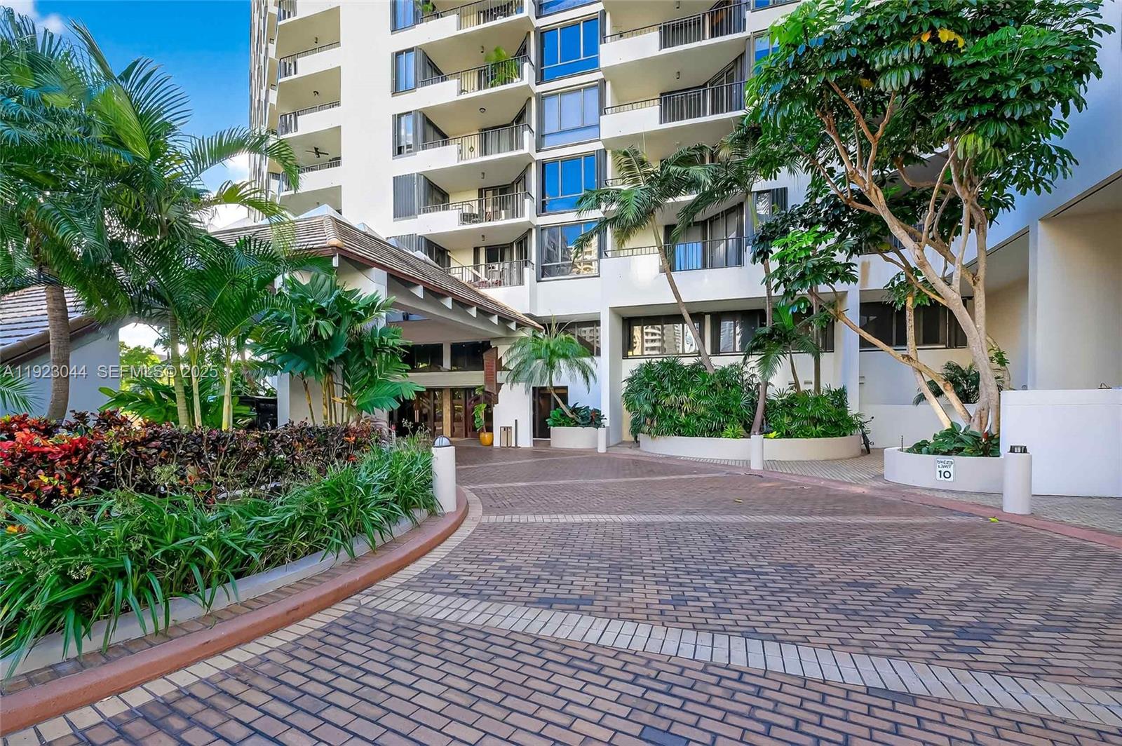 BRICKELL KEY ONE - Residential