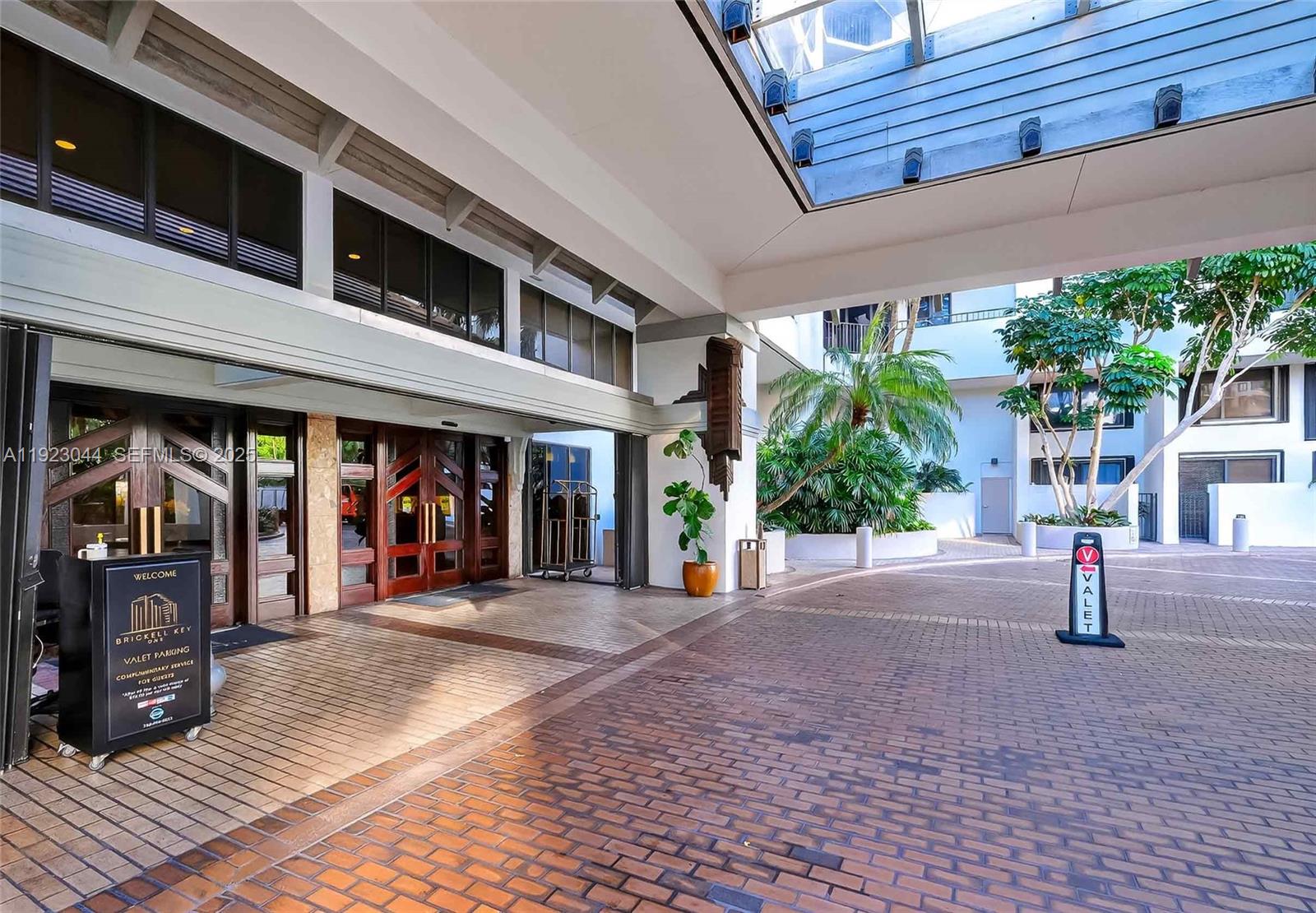 BRICKELL KEY ONE - Residential