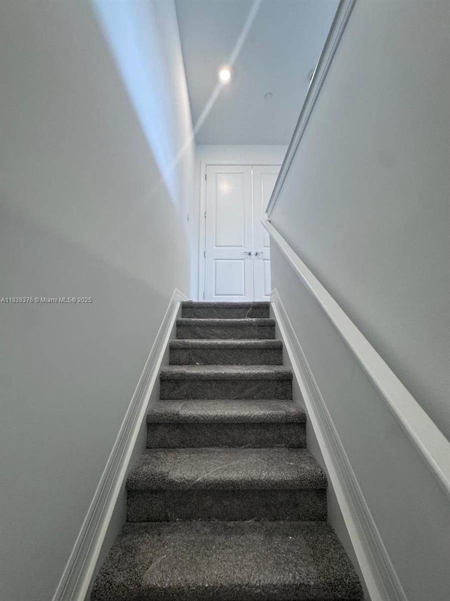 AMERICAN EXPRESS TRACT - Residential Lease