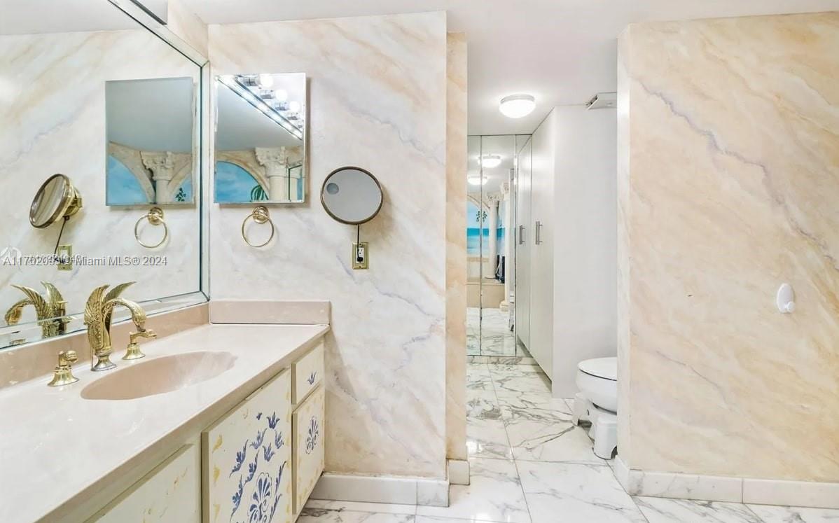 VENETIA CONDO - Residential