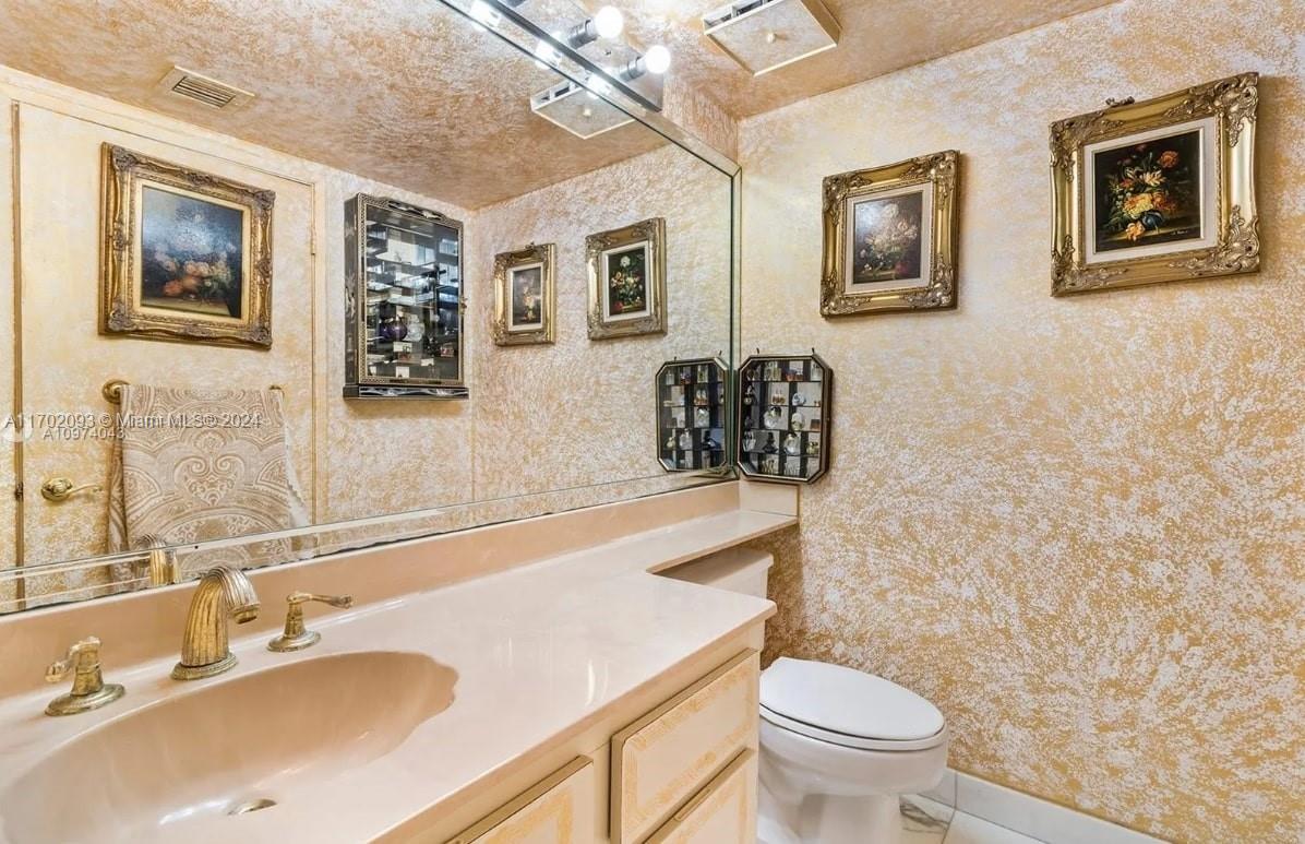 VENETIA CONDO - Residential