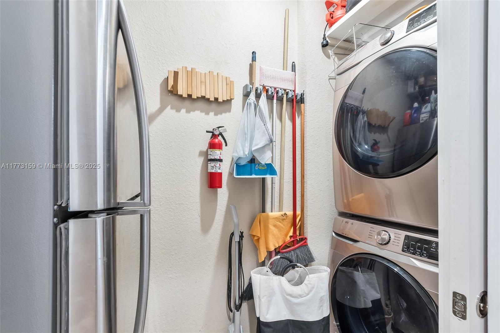 TOWNHOMES ON COCONUT PALM - Residential