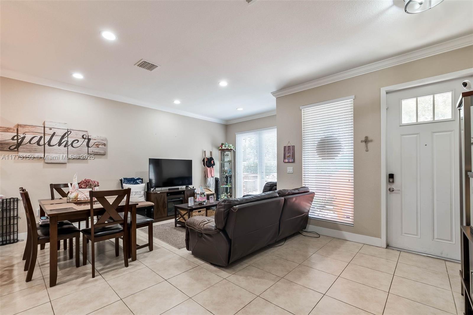 TOWNHOMES ON COCONUT PALM - Residential