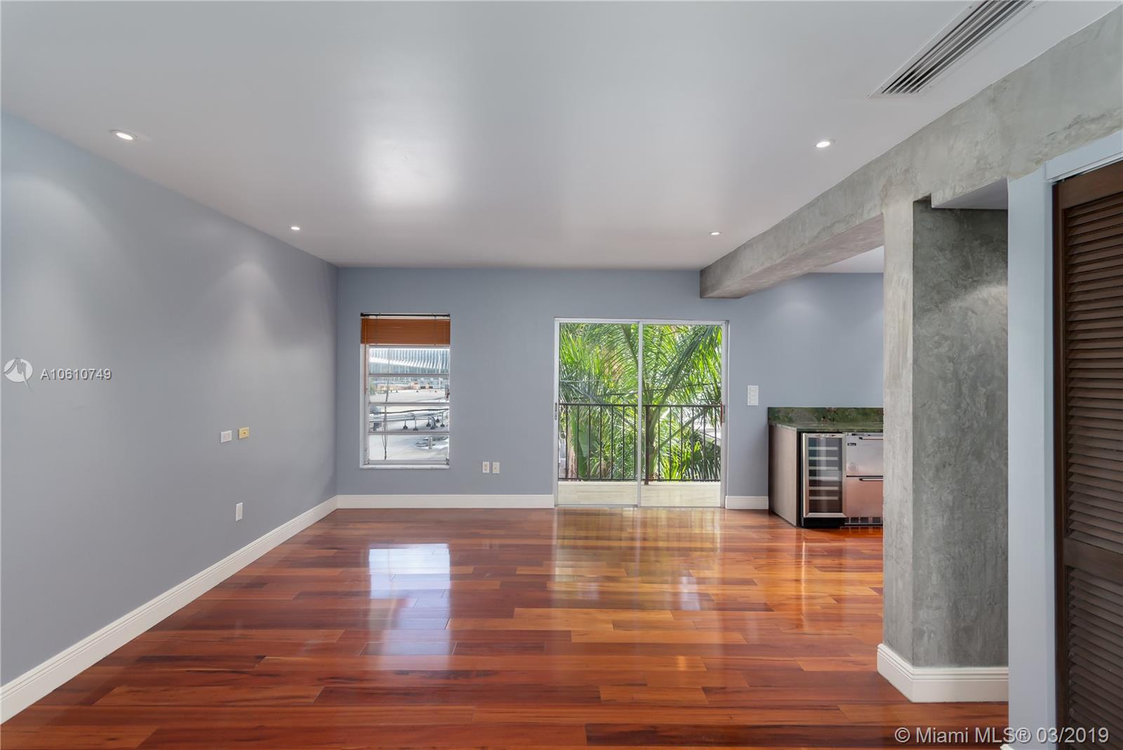 ROYAL PALM VILLAS CONDO - Residential Lease