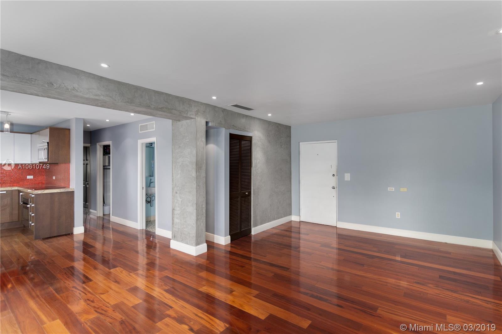 ROYAL PALM VILLAS CONDO - Residential Lease